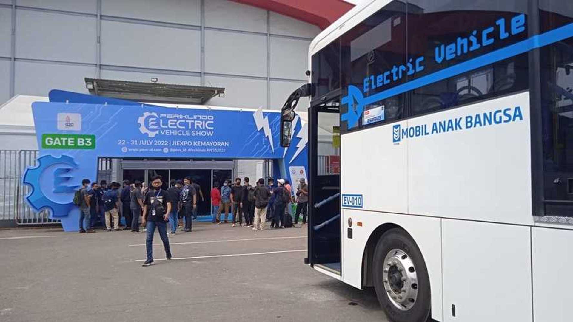 Attachment for Jadwal dan Tarif PEVS 2025 di JIExpo: Acara Minggu Ini Siap Memukau Anda