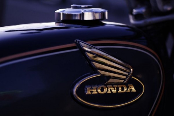 Attachment for Mengungkap Misteri Logo Motor Honda: Mengapa Hanya Satu Sayap?