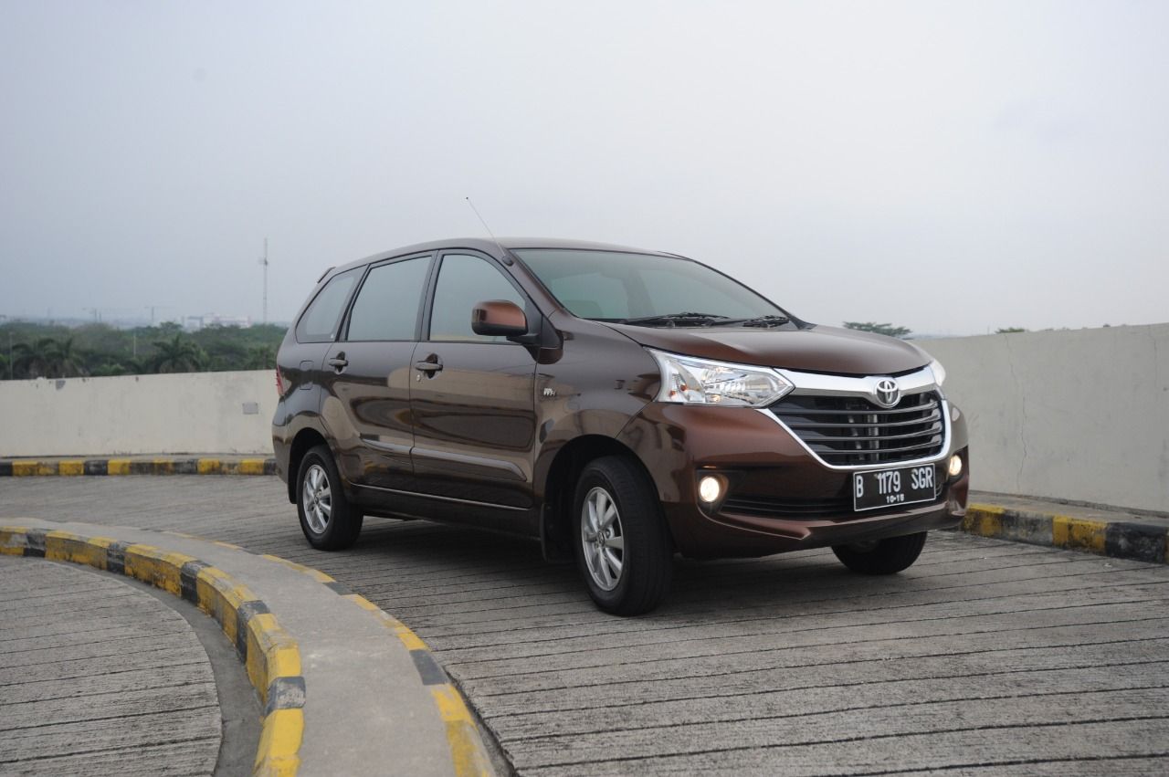 Attachment for Cocok Buat Kantong, Ini Harga Toyota Avanza Veloz 2015 Bekas