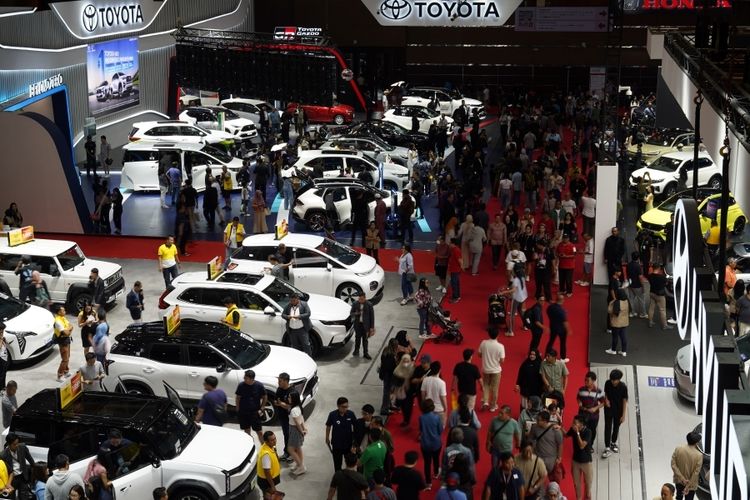 Attachment for Penjualan Mobil Melonjak 5%, Capai 51.205 Unit di Bulan April 2025