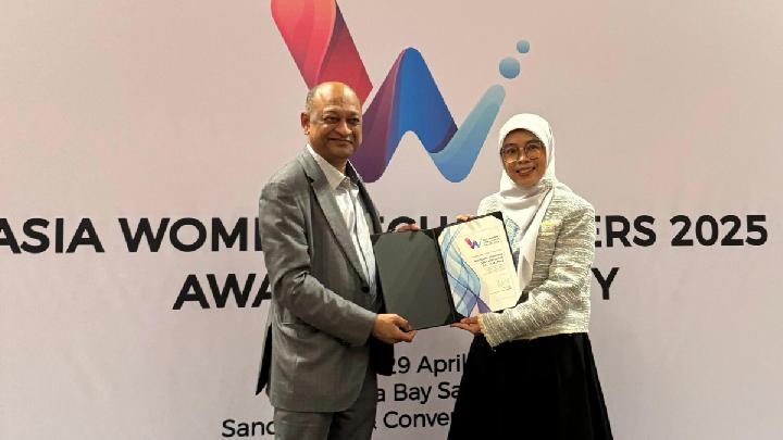 Attachment for Dosen Telkom University Lia Yuldinawati Meraih Prestasi sebagai Pemimpin Teknologi Wanita Terkemuka di Asia 2025