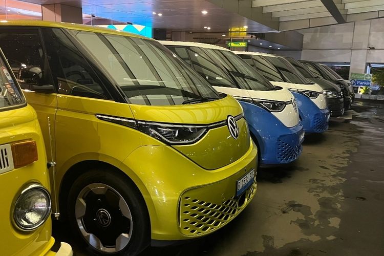 Attachment for Tahap Baru di Pasar Indonesia: Volkswagen Serahkan All-Electric ID. Buzz ke Konsumen